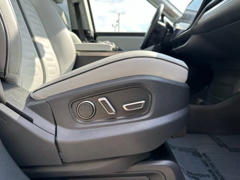 Used 2023 Rivian R1S Adventure image 45