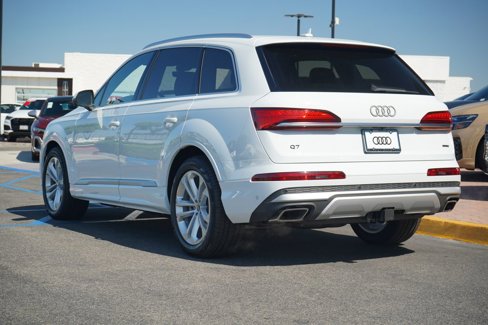 New 2025 Audi Q7 3.0T Prestige image 3