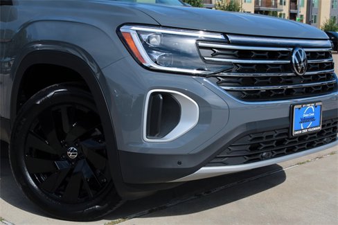 New 2026 Volkswagen Atlas SE image 2