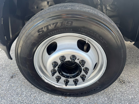 Used 2019 RAM 5500 Tradesman image 8