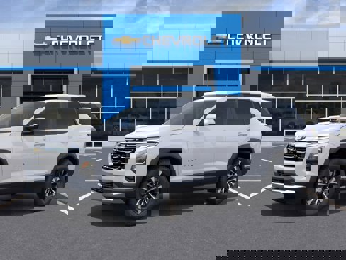 New 2026 Chevrolet Equinox LT image 2