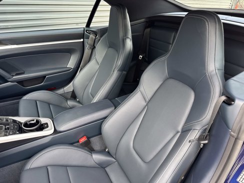 Certified 2025 Porsche 911 Carrera image 4