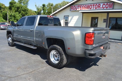 Used 2018 GMC Sierra 3500 Denali w/ Duramax Plus Package image 4
