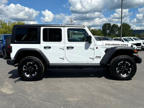 Used 2025 Jeep Wrangler Unlimited Rubicon image 4