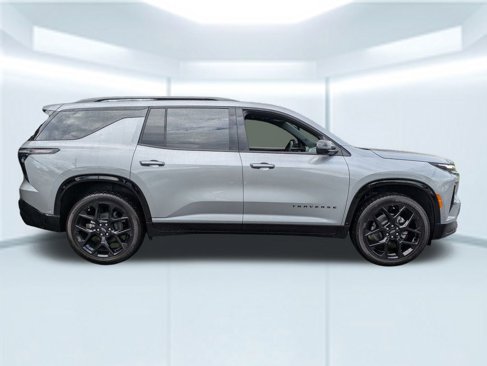 New 2026 Chevrolet Traverse RS w/ LPO, Floor Liner Package image 7