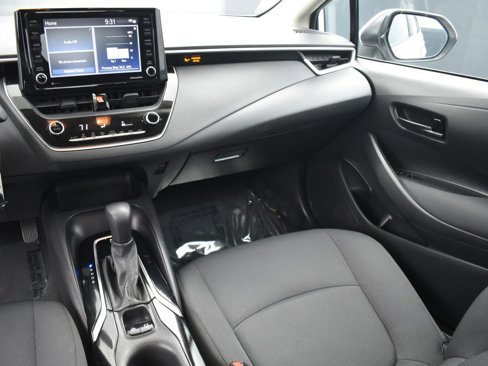 Used 2022 Toyota Corolla LE image 7