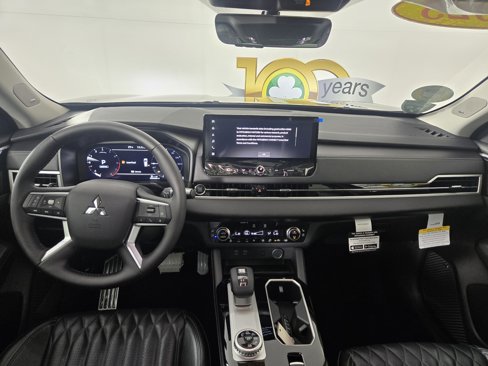 New 2025 Mitsubishi Outlander SEL image 13