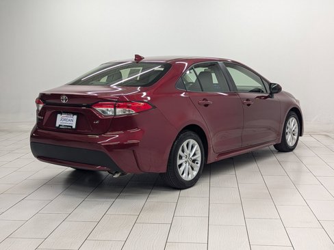 Used 2022 Toyota Corolla LE w/ LE Convenience Package image 7