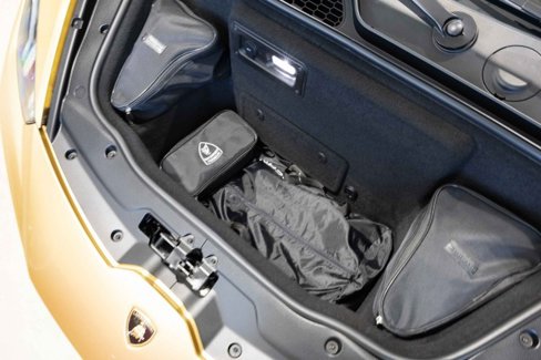 Used 2020 Lamborghini Huracan EVO image 20