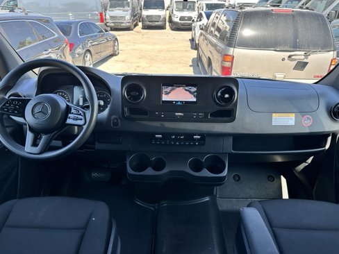 Used 2024 Mercedes-Benz Sprinter 2500 image 20