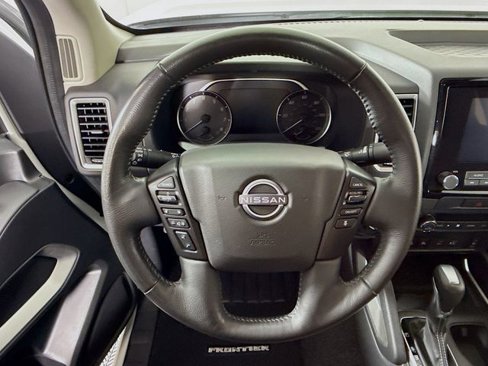 Used 2022 Nissan Frontier SV image 13