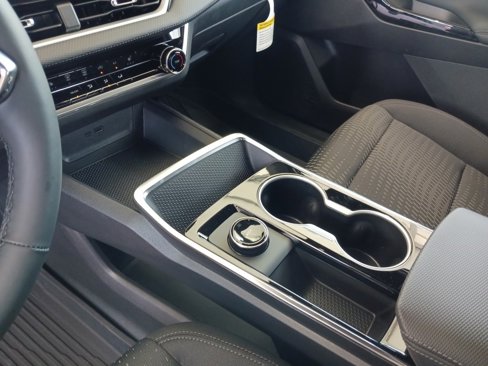 New 2026 Chevrolet Equinox LT w/ LPO, Floor Liner Package image 19