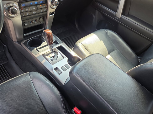 Used 2022 Toyota 4Runner Limited image 25