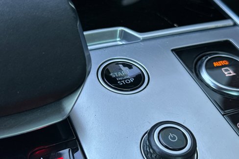 Used 2023 Land Rover Range Rover SE image 26