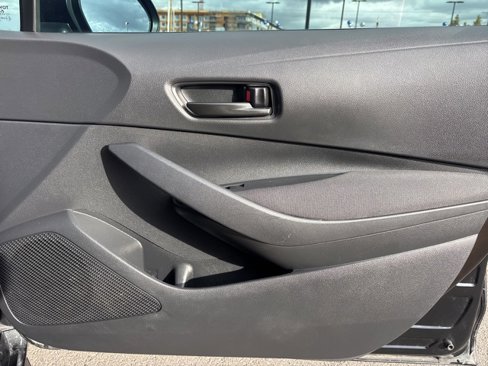 Used 2023 Toyota Corolla LE image 9