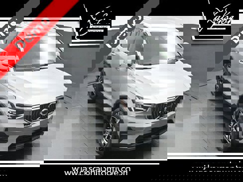 New 2025 Volvo XC40 B5 Core image 44