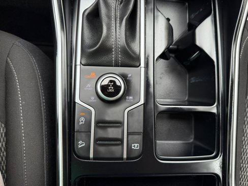 Used 2021 Kia Sorento LX image 26