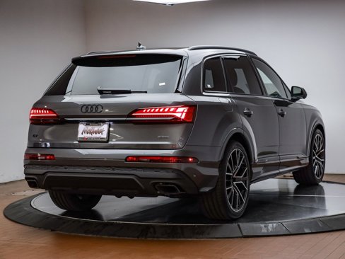 New 2025 Audi Q7 3.0T Prestige image 8