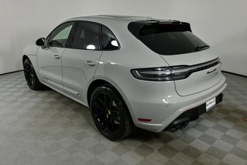 New 2026 Porsche Macan GTS image 3