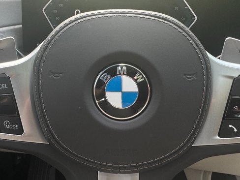 Used 2025 BMW X7 xDrive40i w/ M Sport Package image 75