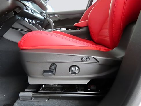 New 2024 Alfa Romeo Stelvio Sprint image 49