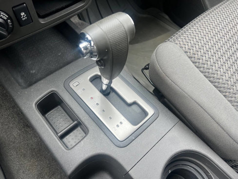 Used 2018 Nissan Frontier SV image 14