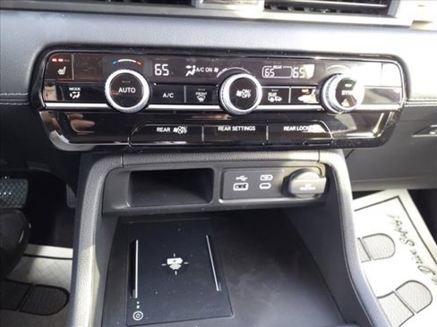 Used 2025 Honda Pilot EX-L image 15