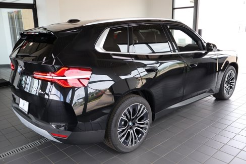 New 2025 BMW X3 xDrive30i w/ Premium Package image 2
