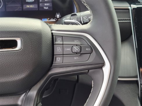Used 2024 Jeep Grand Cherokee Altitude image 19