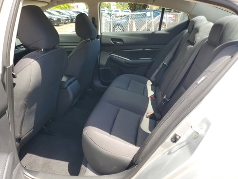Used 2024 Nissan Altima 2.5 S image 9
