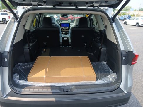New 2025 Toyota Grand Highlander FWD image 10