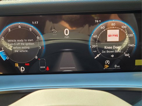 New 2025 Volkswagen Tiguan SE image 16