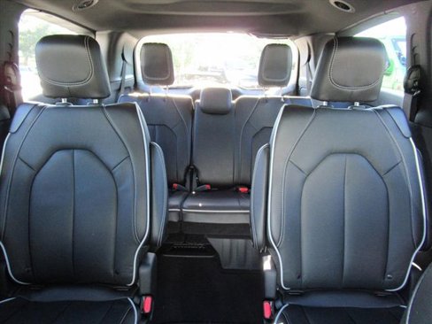 New 2026 Chrysler Pacifica Limited w/ S Appearance Package image 29