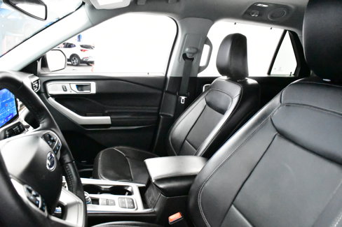 Used 2024 Ford Explorer Limited image 11