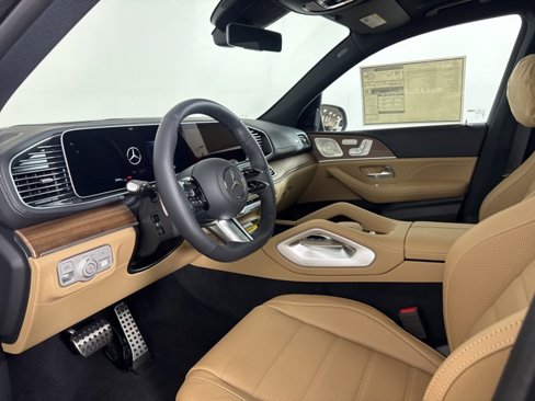 New 2026 Mercedes-Benz GLS 580 4MATIC image 10