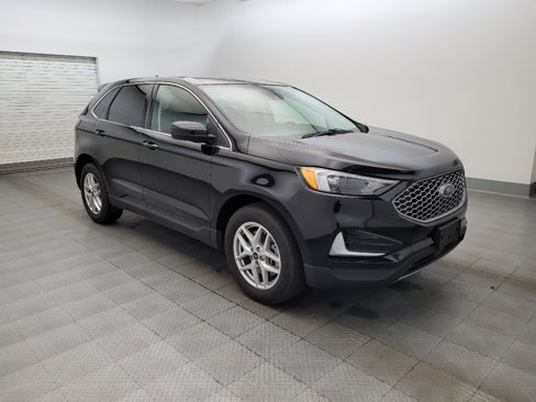 Used 2024 Ford Edge SEL image 13