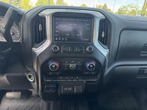 Used 2023 Chevrolet Silverado 2500 LT image 23
