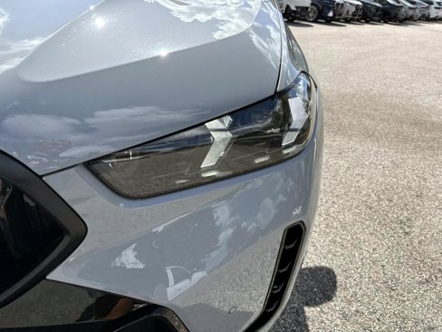 New 2026 BMW X6 xDrive40i w/ Climate Comfort Package image 9