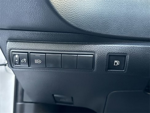 Certified 2024 Toyota Corolla LE image 29