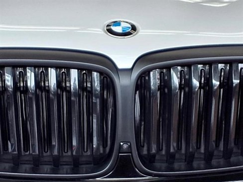 Used 2025 BMW X5 xDrive40i w/ M Sport Package image 5