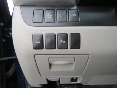 Used 2016 Toyota Highlander Limited image 18