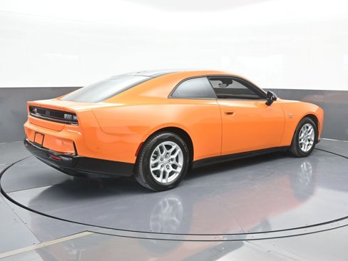 Used 2025 Dodge Charger R/T w/ Sun & Sound Package image 6