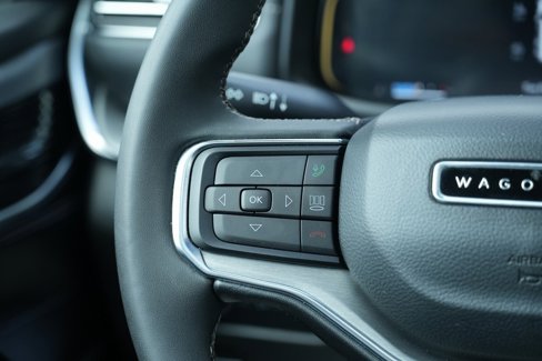 Used 2024 Jeep Wagoneer Series II image 43