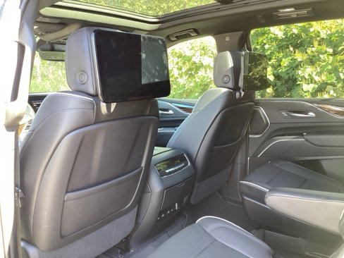 Used 2021 Cadillac Escalade Premium Luxury image 14