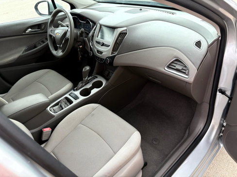 Used 2017 Chevrolet Cruze LS image 12