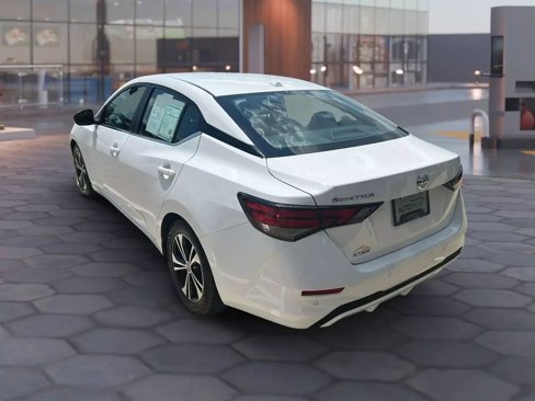 Used 2022 Nissan Sentra SV image 7