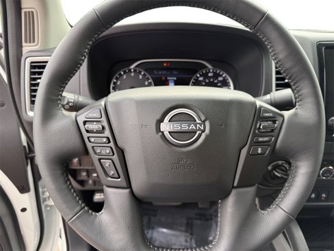 Used 2024 Nissan Frontier SV w/ SV Convenience Package image 12