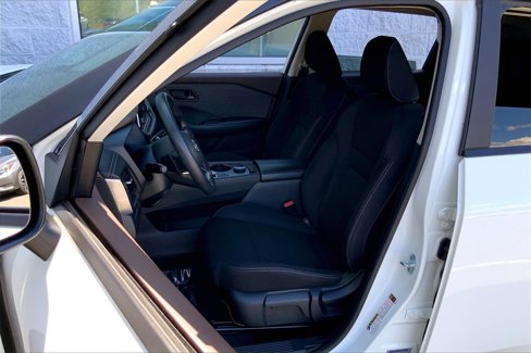 Used 2023 Nissan Rogue S image 18