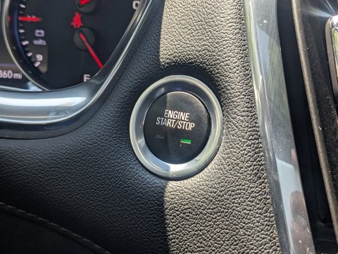 Used 2023 Chevrolet Traverse High Country image 31