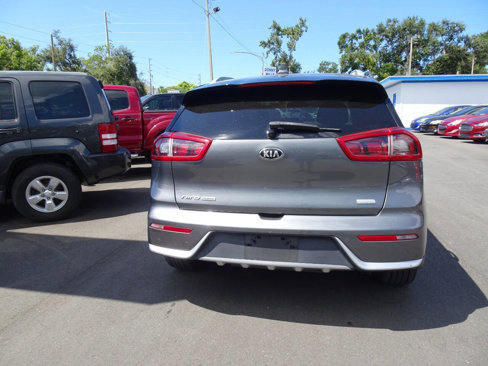Used 2017 Kia Niro Touring w/ Advanced Technology Package image 7